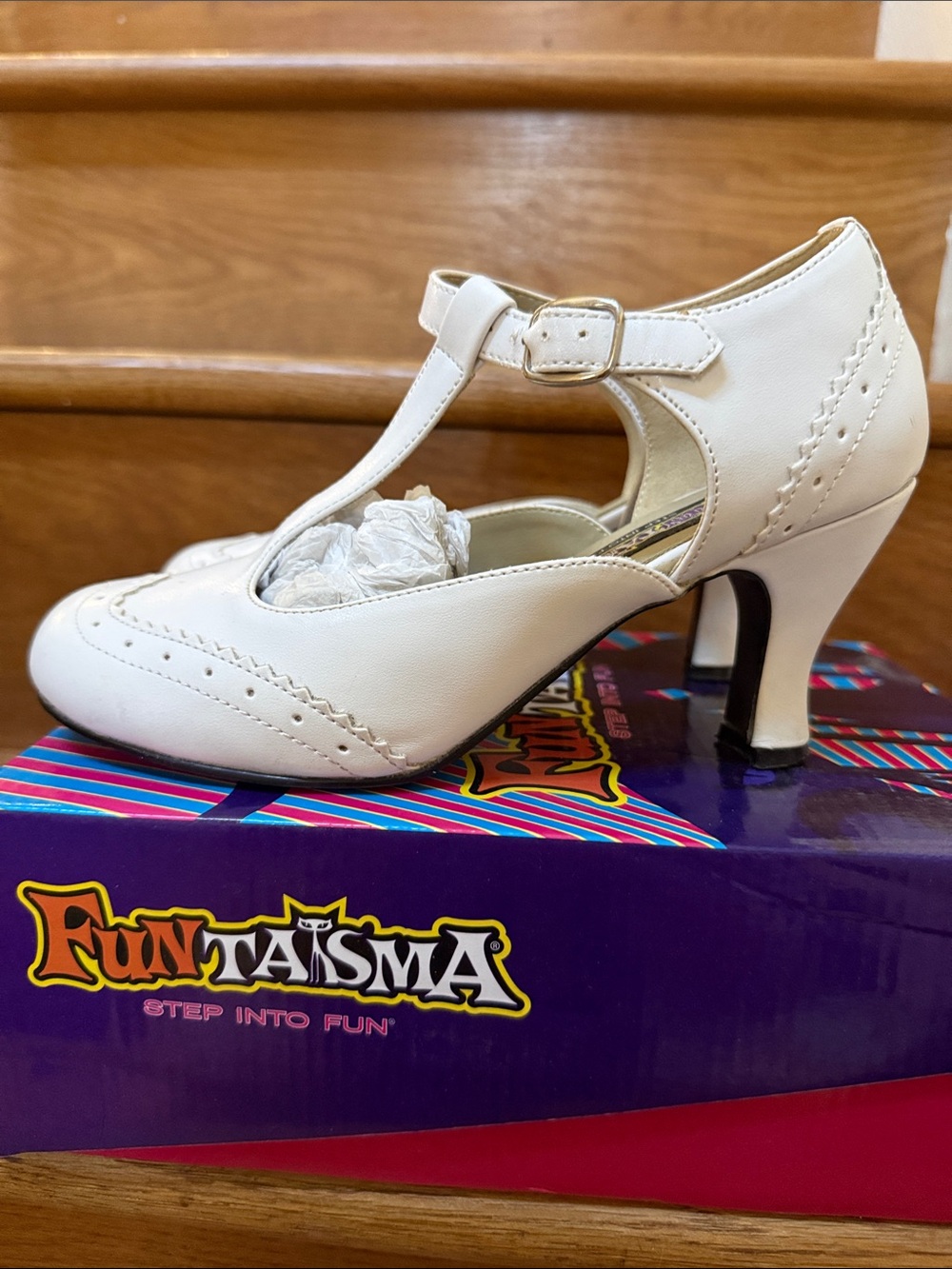 Size 6/EU 36 Funtasma white Flapper-26 pumps - Picture 2 of 6